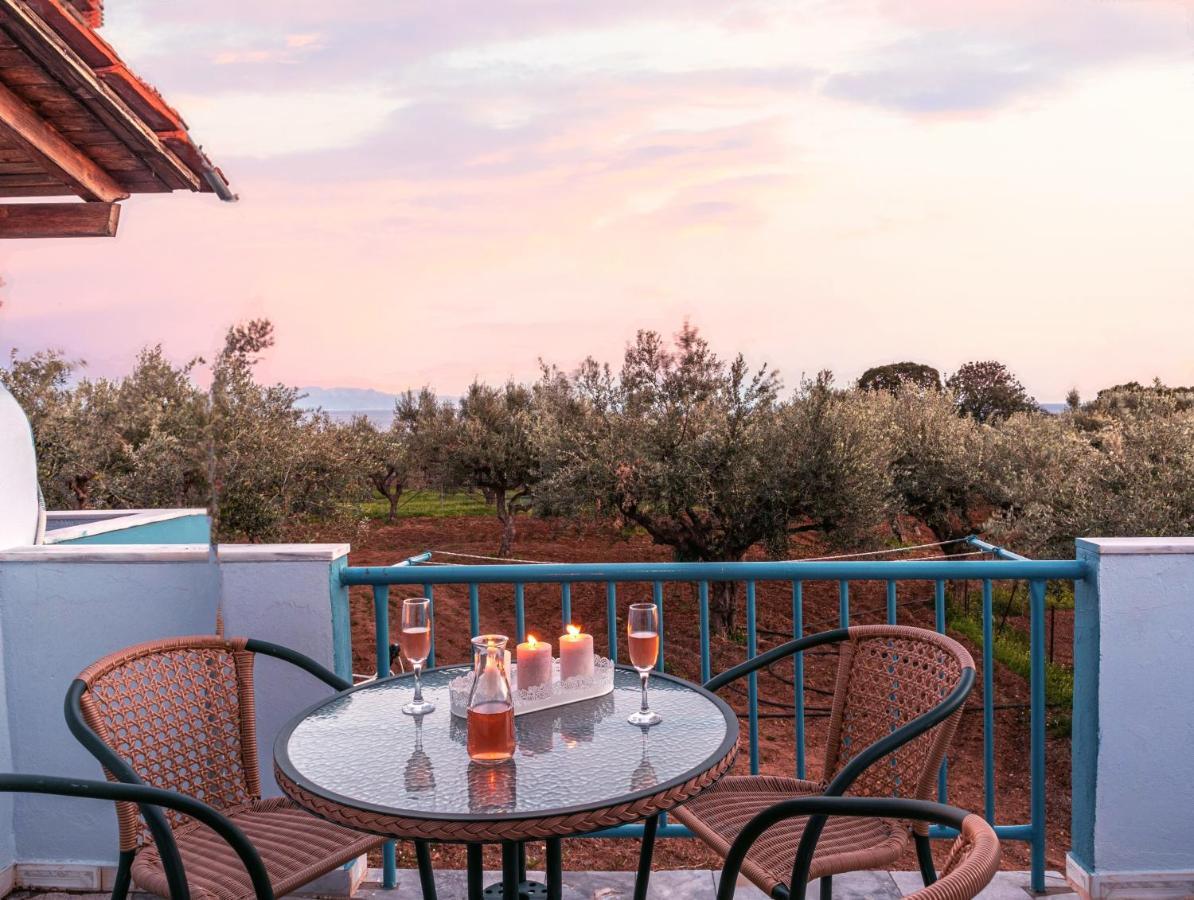 Secret Summer Havens - Perfectly Secluded Getaways Vasilitsion Экстерьер фото