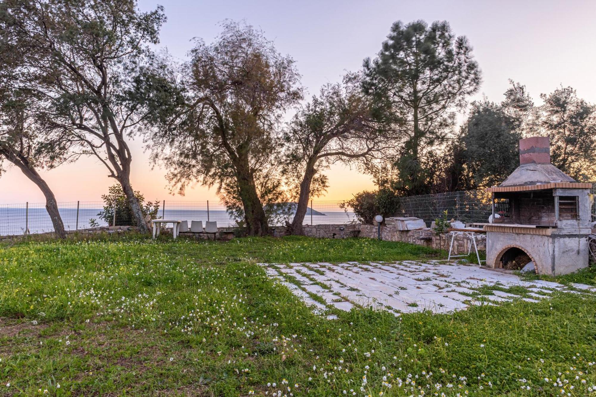 Secret Summer Havens - Perfectly Secluded Getaways Vasilitsion Экстерьер фото